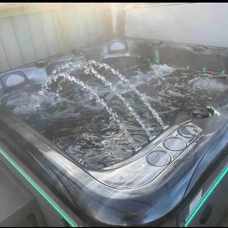 בית נופש Mountain House Omeath Near Carlingford *